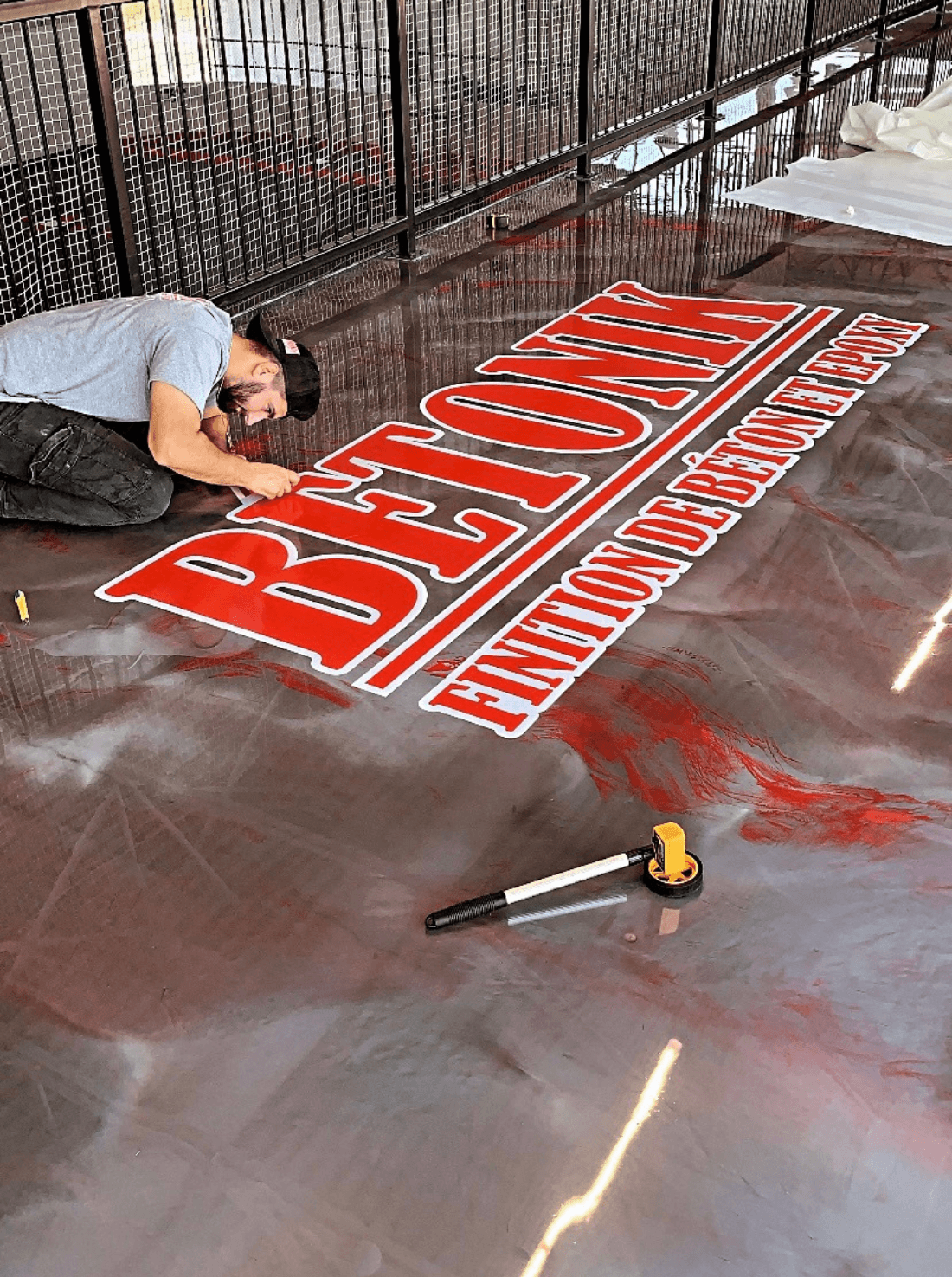 Residential epoxy garage floor with an anti-slip polyaspartic finish in Montreal